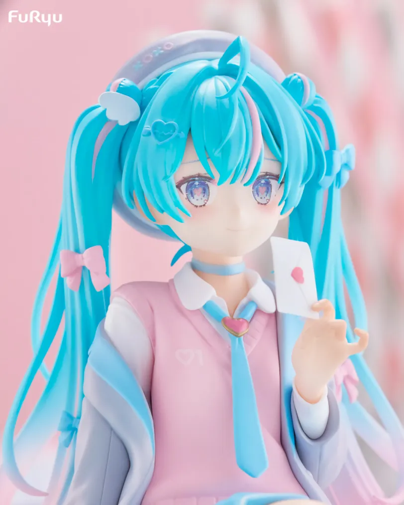 Hatsune Miku Noodle Stopper Figure -Love Blazer-