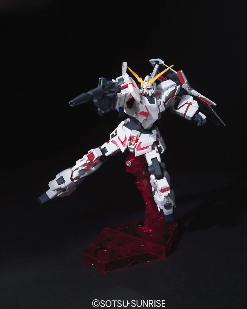 HGUC 1/144 #100 RX-0 Unicorn Gundam (Destroy Mode)