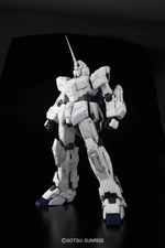 Load image into Gallery viewer, PG 1/60 UNICORN GUNDAM
